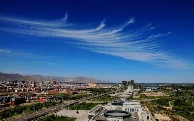 沙漠孤影,宁夏阿德的黄昏沉思